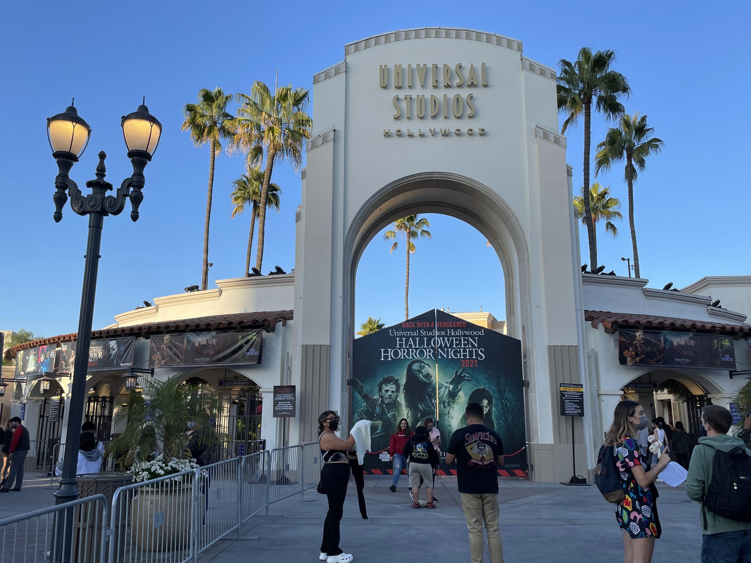 Universal Studios Hollywood - Halloween Horror Nights 2021 Review - Coaster  Kings