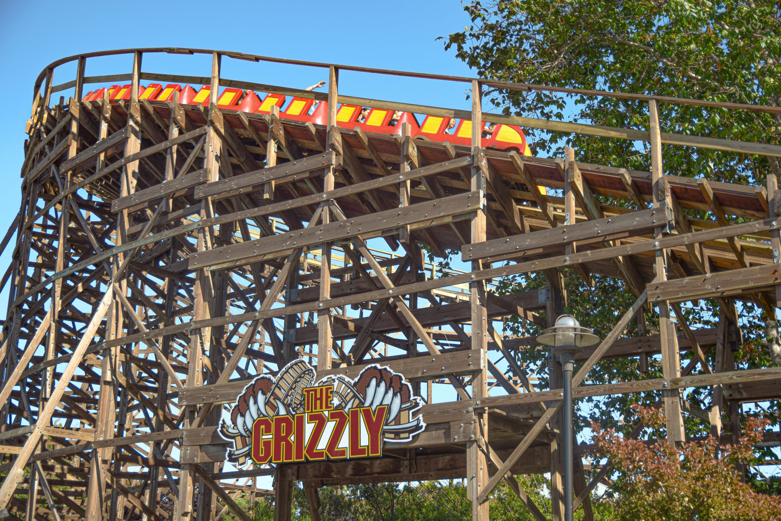 File:Excalibur and The Roller Coaster.jpg - Wikimedia Commons